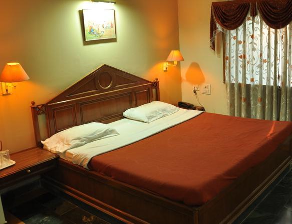 Hotel Chandan Gandhidham Exterior photo